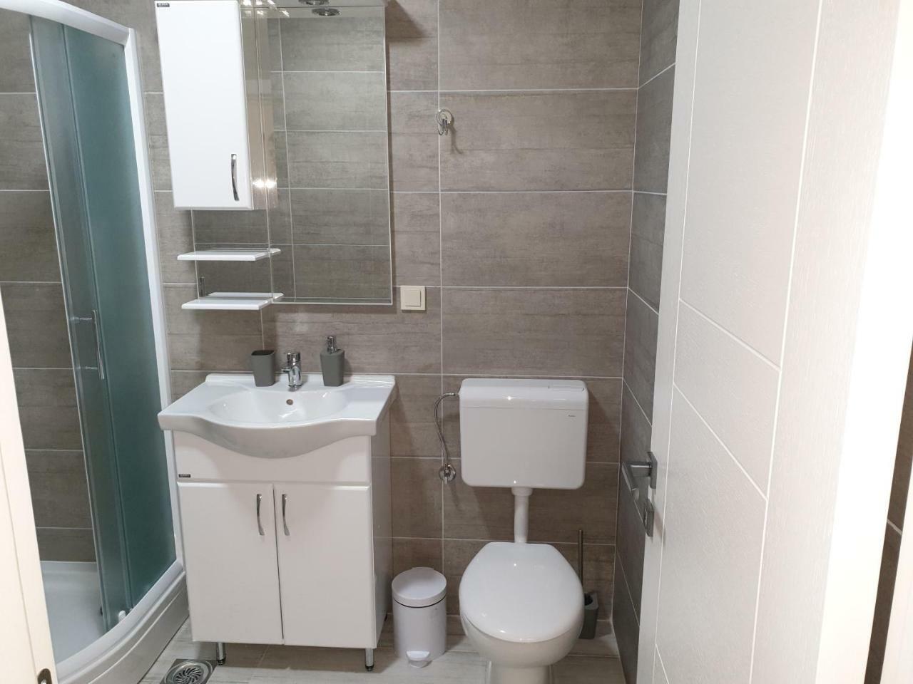 Apartments Jadran Tivat Exterior foto